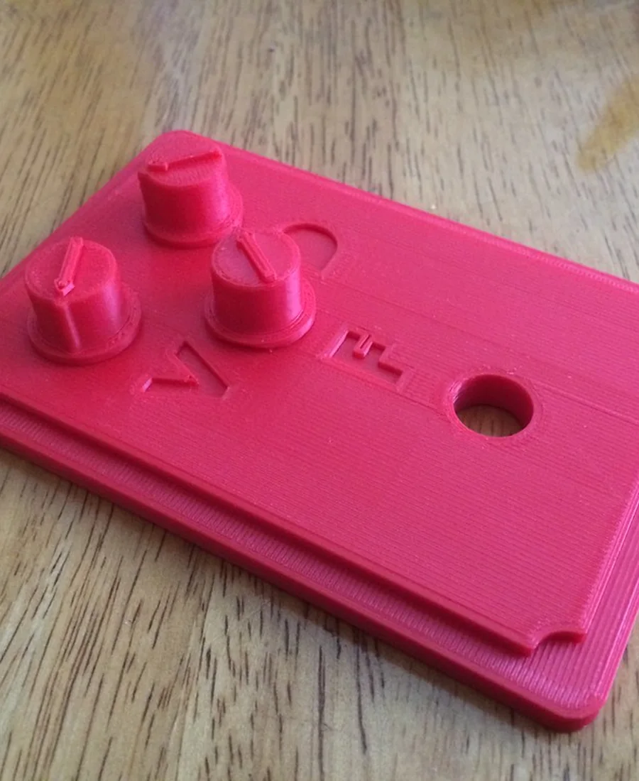 Small knob and enclosure parts for Replacement3D.eu